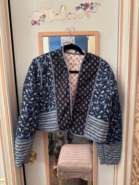 Quilted Paisley Pattern Navy Crop Jacket reversible